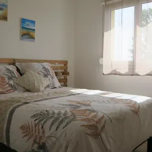 Chaleureux Et élégant En Résidence. Apartamento